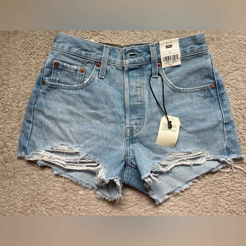 BRAND NEW Levi’s 501 Denim Shorts